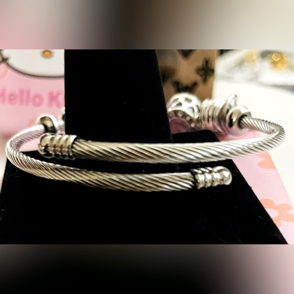 Adorable Hello Kitty Bangle with Charms, NWT! - Picture 5 of 5